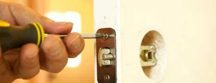 Affordable Locksmith Services Los Angeles, CA 310-736-9353 - 24-hour-lock-key-01